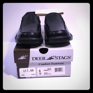Boys/toddlers Deer Stags dress shoe Size 6 TM new
